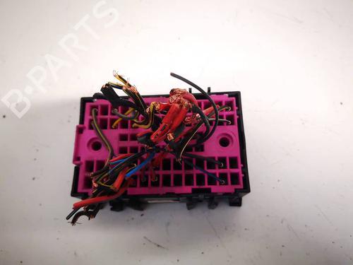 Fuse box VW TRANSPORTER T5 Van (7HA, 7HH, 7EA, 7EH) 2.5 TDI | BP32584290E1 