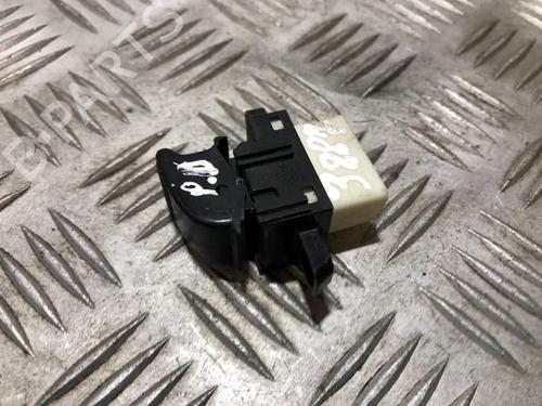 switch-mazda-6-hatchback-gg-2002-2003-2004-2005-2006-2007-2008-33499306 main image