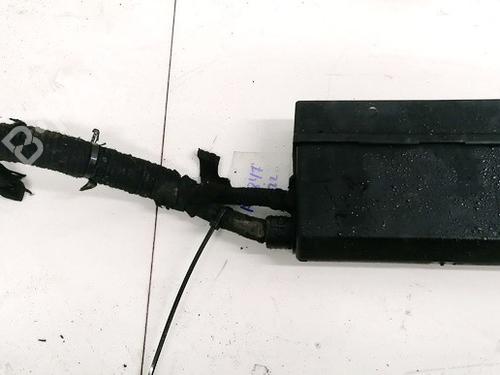 Used Fuse box Fuse box OPEL VECTRA B Estate (J96) 2.2 DTI 16V (F35) (125 hp) 33088053 33088053