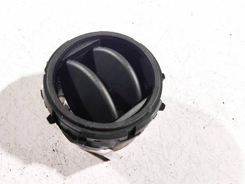 Used Air vent Air vent TOYOTA YARIS (_P9_) 1.4 D-4D (NLP90_, NLP90R) (90 hp) 32595155 32595155