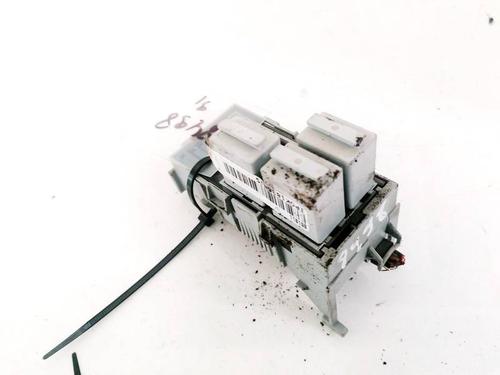 Used Fuse box Fuse box OPEL MERIVA A MPV (X03) 1.7 CDTI (E75) (100 hp) 32918899 32918899