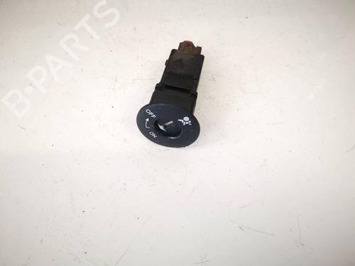 Used Switch Switch NISSAN MICRA III (K12) 1.2 16V (65 hp) 32967544 32967544