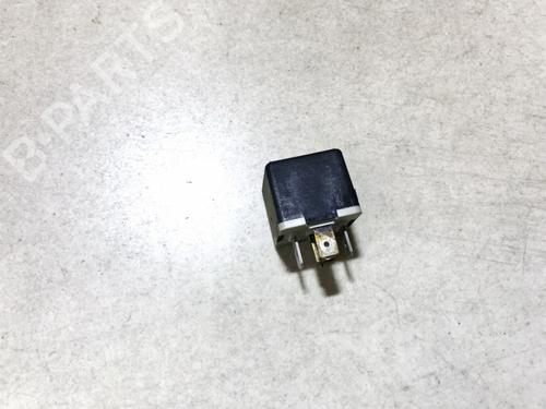 Used Electronic sensor Electronic sensor OPEL ZAFIRA A MPV (T98) 2.2 DTI 16V (F75) (125 hp) 33071645 33071645