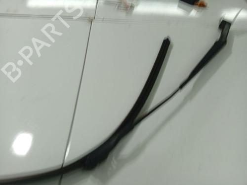 Used Front windshield wiper arm Front windshield wiper arm CITROËN C4 Picasso I MPV (UD_) 2.0 HDi 138 (136 hp) 33487020 33487020