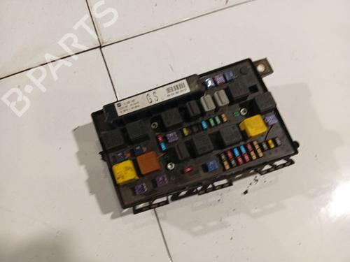 Used Fuse box Fuse box 38791190 38791190