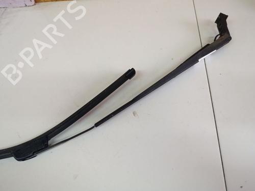 Used Front windshield wiper arm Front windshield wiper arm 36876474 36876474