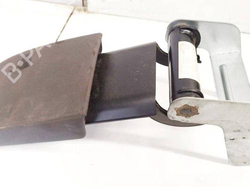 Used Armrest / Center console Armrest / Center console VW GOLF PLUS V (5M1, 521) 1.9 TDI (105 hp) 34766506 34766506
