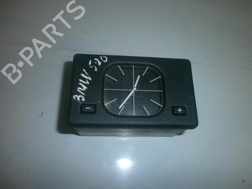 Display für Display BMW 5 (E34) 518 i (113 hp) 35661802 35661802