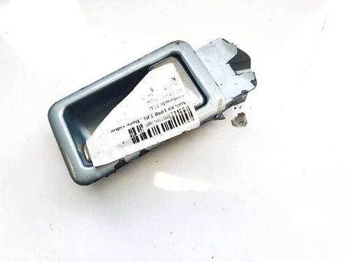 Højre bagtil invendig håndtag Højre bagtil invendig håndtag AUDI 80 B3 Saloon (893, 894, 8A2) 2.0 E (113 hp) 35659338 35659338