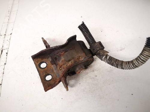 Used Engine mount Engine mount TOYOTA AVENSIS VERSO (_M2_) 2.0 D (CLM20_, CLM20R) (116 hp) 32921558 32921558