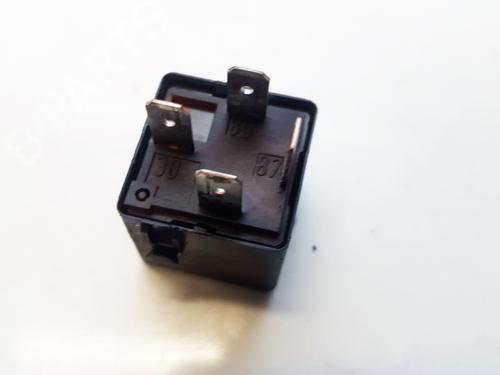 Used Electronic sensor Electronic sensor MERCEDES-BENZ S-CLASS (W220, V220) S 320 CDI (220.026, 220.126) (197 hp) 33061951 33061951