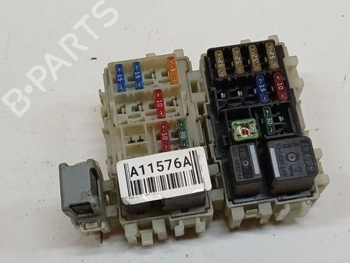 Used Fuse box Fuse box 37708512 37708512