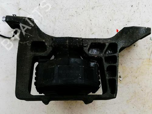 Used Engine mount Engine mount FORD FOCUS II (DA_, HCP, DP) 1.6 TDCi (90 hp) 33069132 33069132