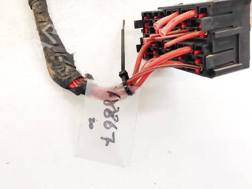 Fuse box VW CRAFTER 30-35 Bus (2E_) 2.5 TDI | BP32932953E1 - Image 2