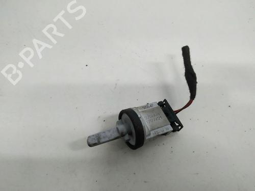 Used Electronic module Electronic module VW GOLF V (1K1) 1.9 TDI (105 hp) 35563622 35563622