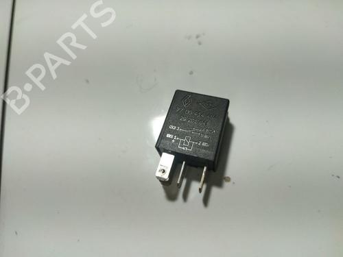 other-renault-laguna-ii-bg01_-2001-2002-2003-2004-2005-2006-2007-32563302 main image