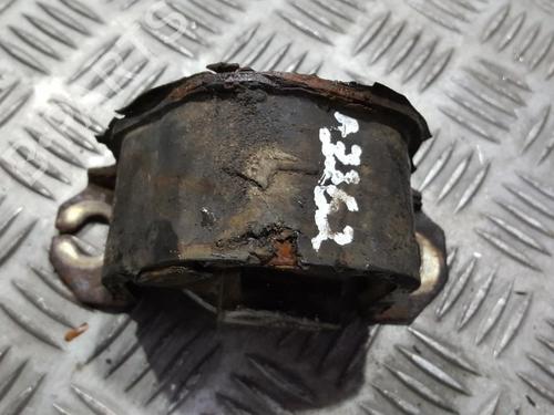 Used Engine mount Engine mount OPEL CORSA B (S93) 1.2 i 16V (F08, F68, M68) (65 hp) 33487245 33487245