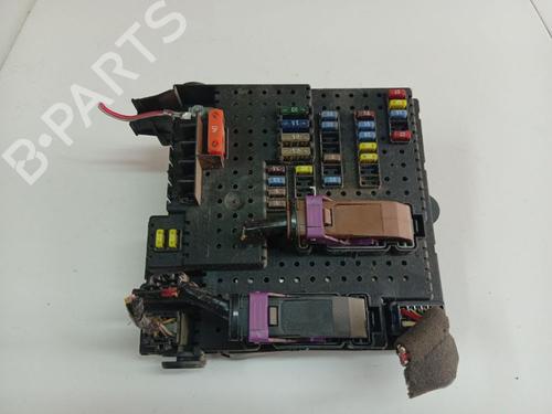 fuse-box-volvo-v70-ii-285-1999-2000-2001-2002-2003-2004-2005-2006-2007-2008-38946087 main image