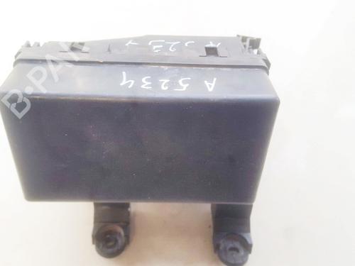 Used Fuse box Fuse box 33099249 33099249