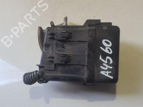 Used Fuse box Fuse box TOYOTA AURIS (_E15_) 2.0 D-4D (ADE150_, ADE150R) (126 hp) 33510038 33510038