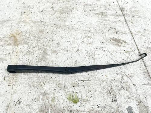 front-windshield-wiper-arm-saab-9-3-ys3f-e79-d79-d75-2002-2003-2004-2005-2006-2007-2008-2009-2010-2011-2012-2013-2014-2015-32597529 main image