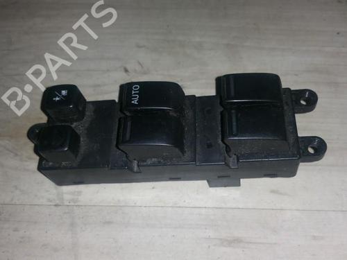 Used Switch Switch NISSAN PRIMERA Hatchback (P12) 1.6 (106 hp) 33480945 33480945