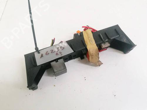 Used Fuse box Fuse box MERCEDES-BENZ SPRINTER 2-t Bus (B901, B902) 211 CDI (902.671, 902.672) (109 hp) 32923653 32923653