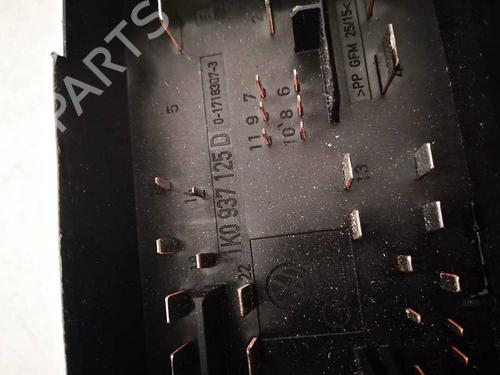 Fuse box VOLVO V50 (545) 2.0 D | BP40275328E1 - Image 3
