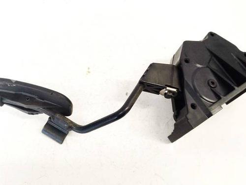 Used Pedal Pedal LEXUS IS II (_E2_) 220d (ALE20) (177 hp) 36379983 36379983