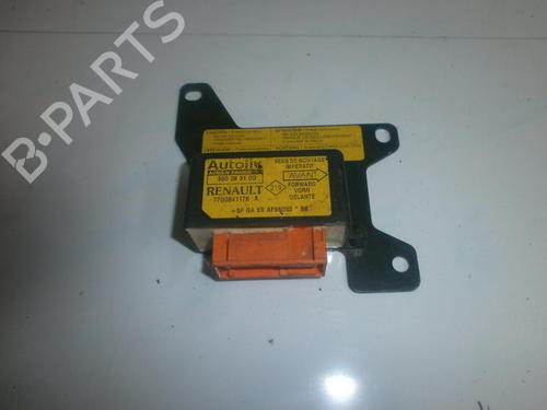 Used Electronic module Electronic module RENAULT MEGANE I (BA0/1_) 1.4 16V (BA0D, BA1H, BA0W, BA10) (95 hp) 33485480 33485480