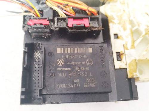 Right front window motor VW PASSAT B6 (3C2) 2.0 TFSI | BP35004134E20 - Image 3