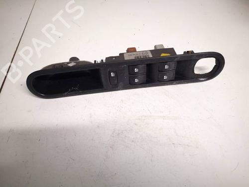 Used Switch RENAULT ESPACE IV (JK0/1_) 2.2 dCi (JK0H) (150 hp) 32618878