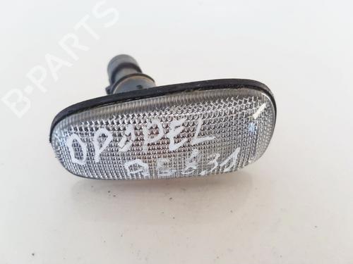 Used Right side indicator Right side indicator 35631561 35631561