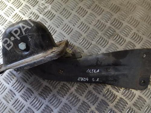 left-rear-suspension-arm-seat-altea-5p1-2004-2005-2006-2007-2008-2009-2010-2011-2012-2013-2014-2015-35677488 main image
