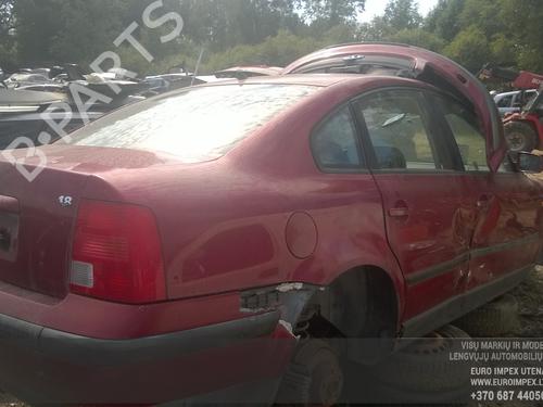 Fuse box VW PASSAT B5 Variant (3B5) 1.8 | BP33482039E1 - Image 8