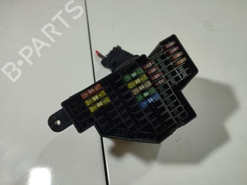 Used Fuse box Fuse box VW GOLF V (1K1) 1.6 (102 hp) 32551360 32551360