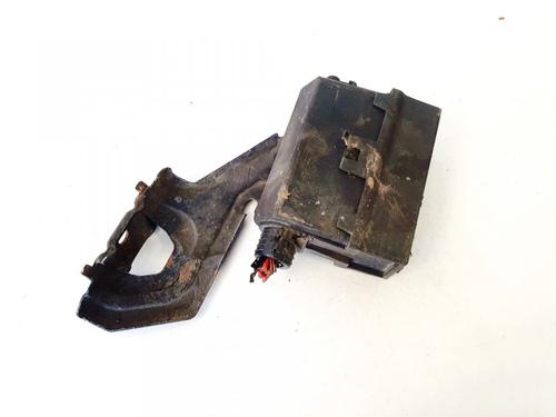fuse-box-vw-touran-1t1-1t2-2003-2004-2005-2006-2007-2008-2009-2010-2011-32912601 main image