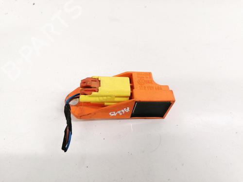 Used Electronic module Electronic module VW TOURAN (1T1, 1T2) 1.9 TDI (105 hp) 33088380 33088380