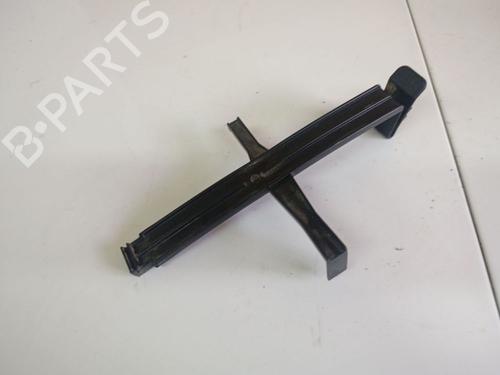 Used Support Support MERCEDES-BENZ A-CLASS (W169) A 150 (169.031, 169.331) (95 hp) 36151809 36151809