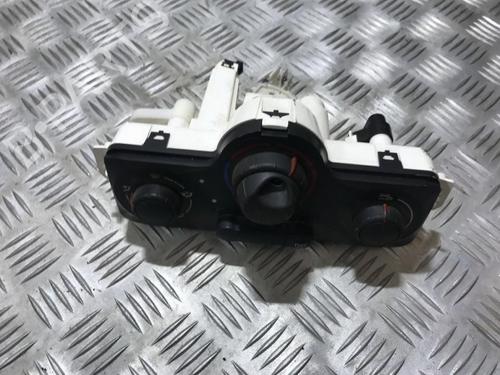 Used Climate control Climate control RENAULT CLIO III (BR0/1, CR0/1) 1.2 16V (BR02, BR0J, BR11, CR02, CR0J, CR11) (75 hp) 35679466 35679466