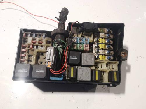 Used Fuse box Fuse box FORD FOCUS II (DA_, HCP, DP) 1.6 TDCi (90 hp) 32971993 32971993