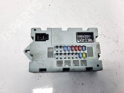 Used Fuse box Fuse box 38577684 38577684