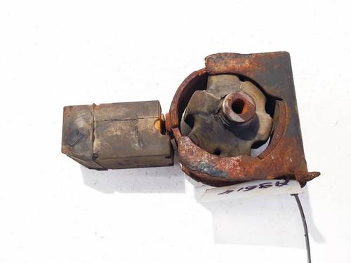 Used Engine mount Engine mount TOYOTA RAV 4 II (_A2_) 2.0 D 4WD (CLA20_, CLA21_, CLA20R, CLA21R) (116 hp) 32956603 32956603