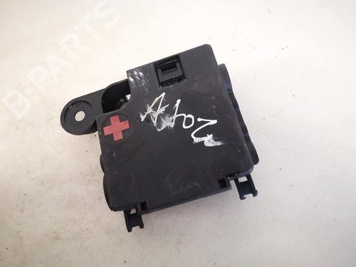 fuse-box-audi-a5-8t3-2007-2008-2009-2010-2011-2012-2013-2014-2015-2016-2017-32902541 main image