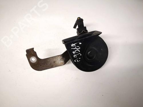 Used Horn Horn VOLVO V50 (545) 2.0 D (136 hp) 35289957 35289957