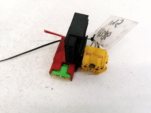 Used Fuse box Fuse box SEAT ALHAMBRA (7V8, 7V9) 1.9 TDI (90 hp) 32913098 32913098
