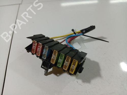 Used Fuse box Fuse box 38582270 38582270