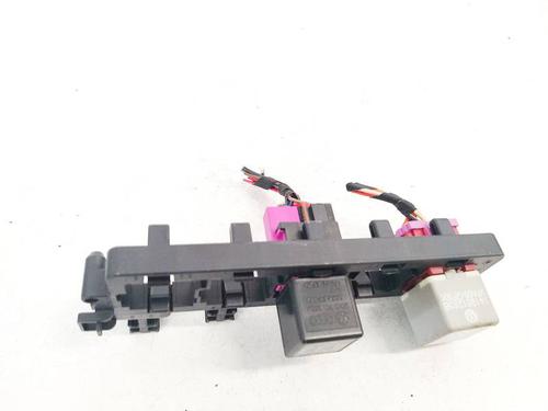 Fuse box SEAT LEON (1P1) 2.0 FSI | BP39222804E1 - Image 2