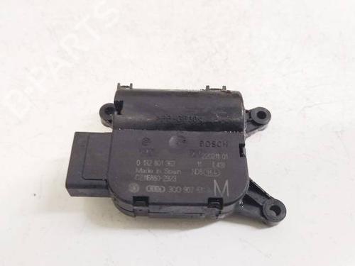 Used Electronic module SKODA SUPERB II (3T4) 1.9 TDI (105 hp) 32551903