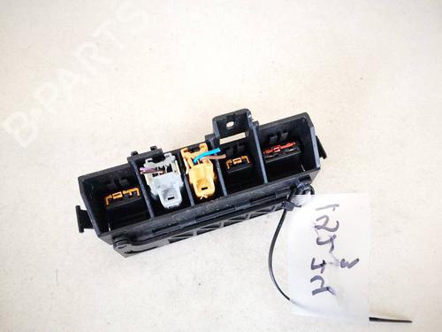 Fuse box VOLVO S60 I (384) D5 | BP32952647E1 - Image 3